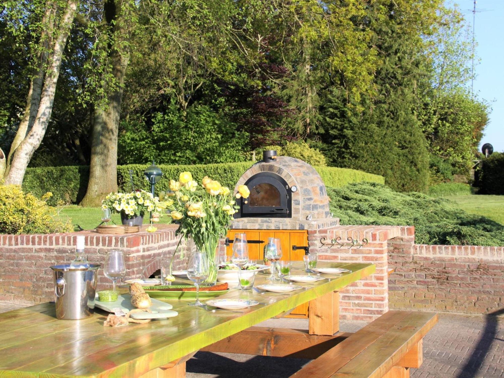 Villa on an Estate in Rheezerveen with Garden Buitenkant foto